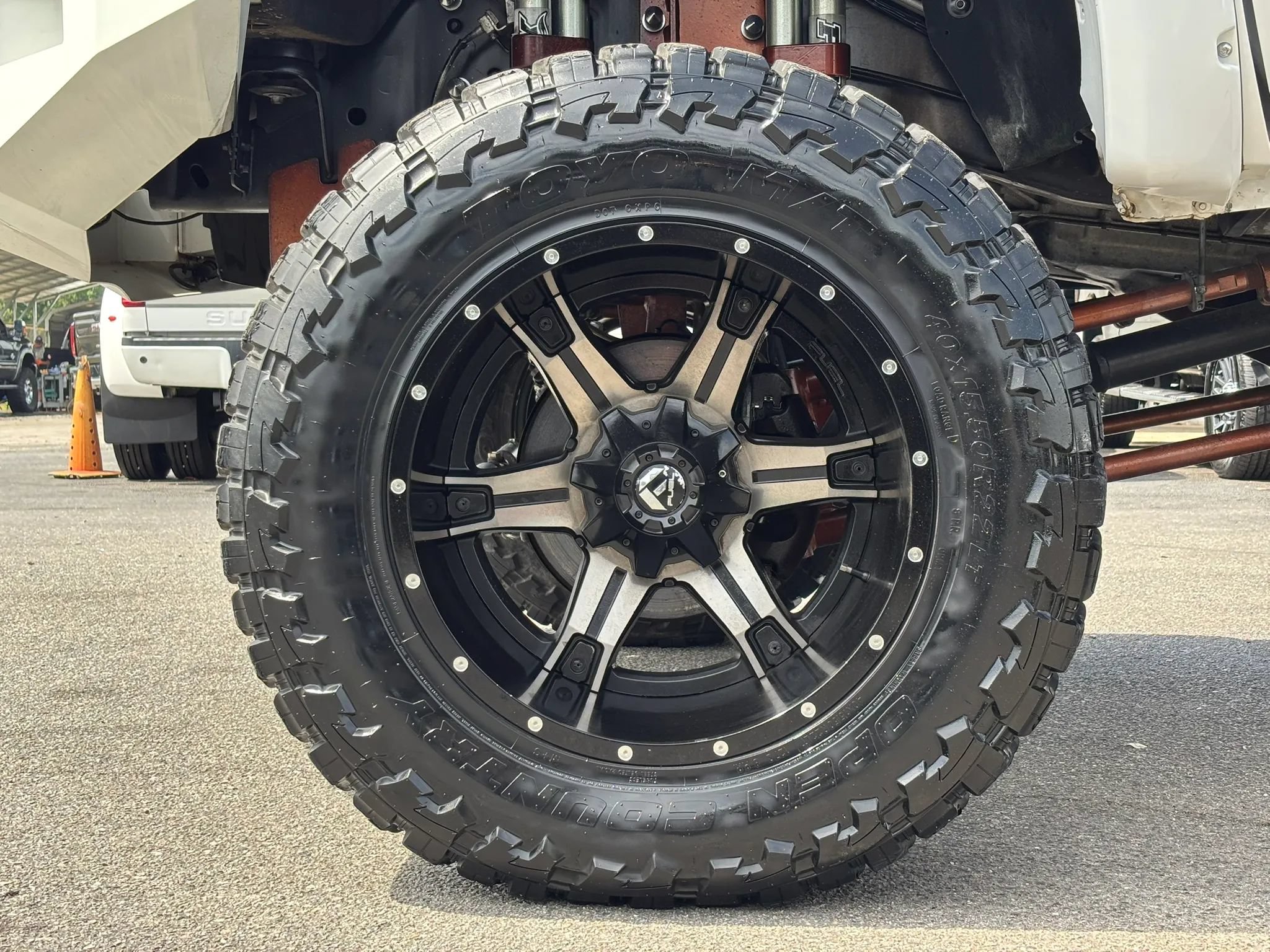 Used 2014 Ford F250 Platinum w/ FX4 Off-Road Package AWD/4WD image 15