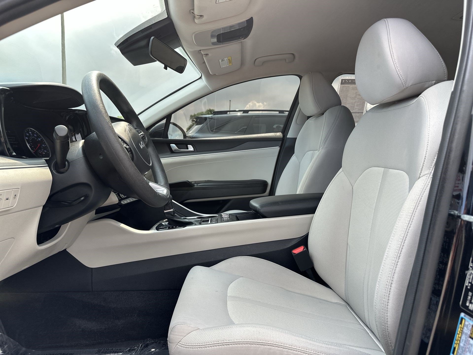 Used 2022 Kia K5 LXS FWD image 13