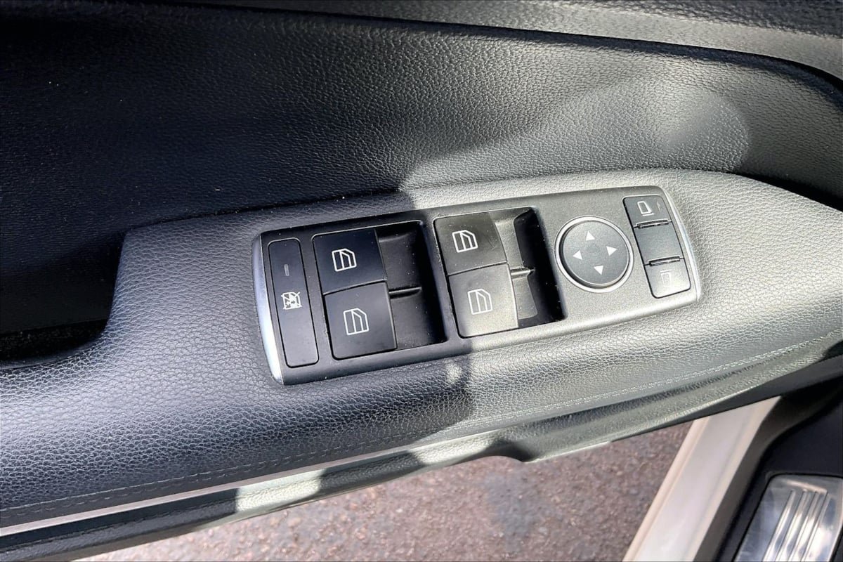 Used 2013 Mercedes-Benz E 350 Coupe image 36