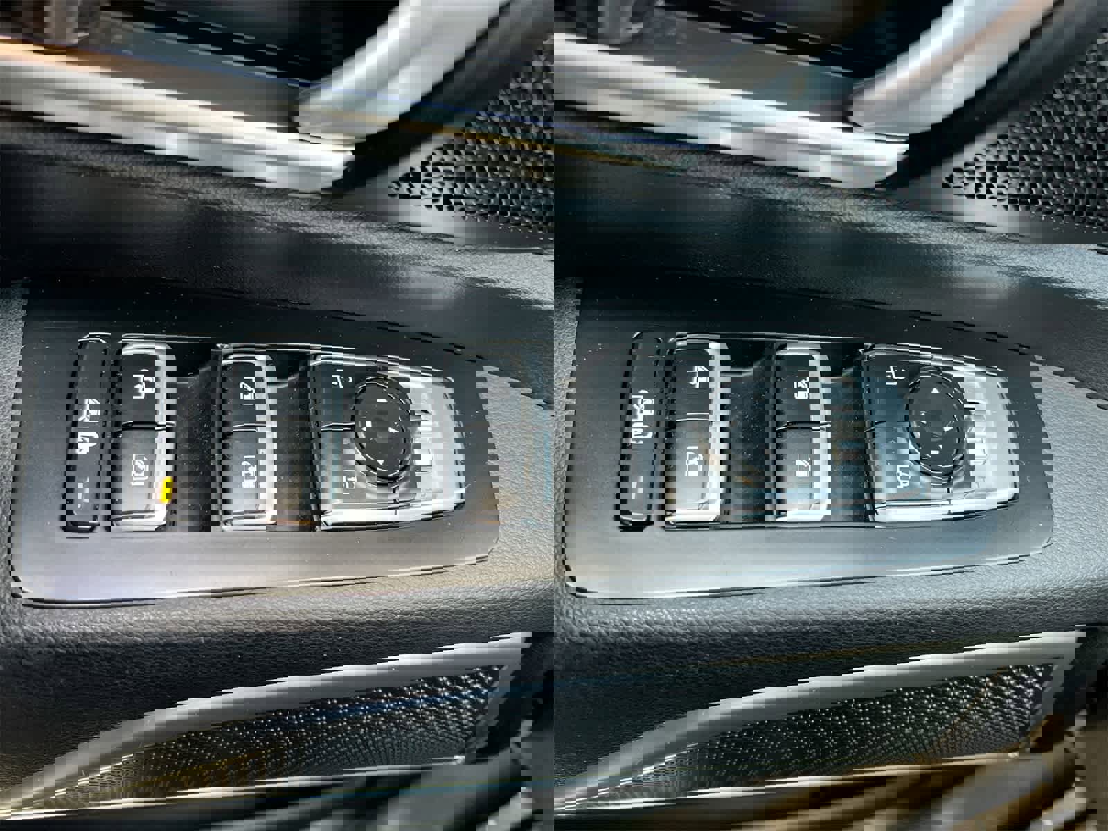 Used 2022 Kia Telluride LX image 17