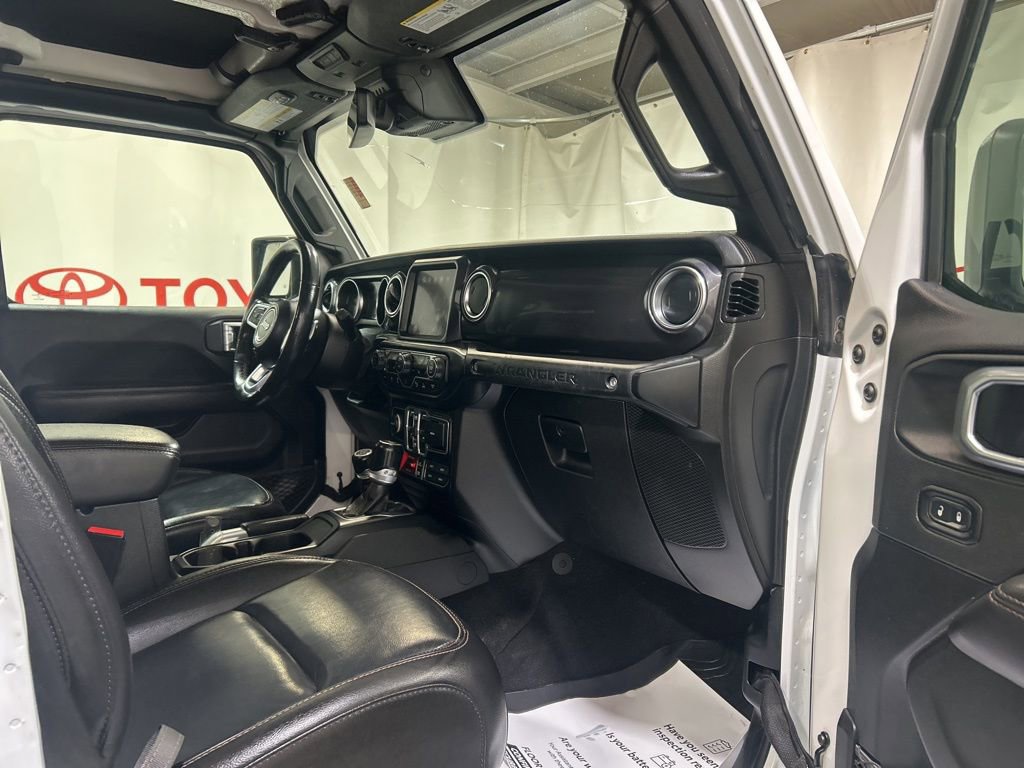 Used 2021 Jeep Wrangler Unlimited Rubicon w/ Dual Top Group AWD/4WD image 10