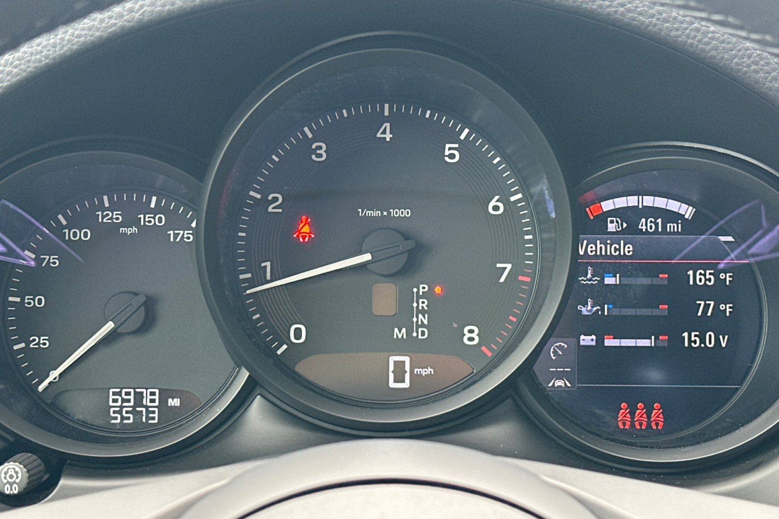 Used 2025 Porsche Macan image 25