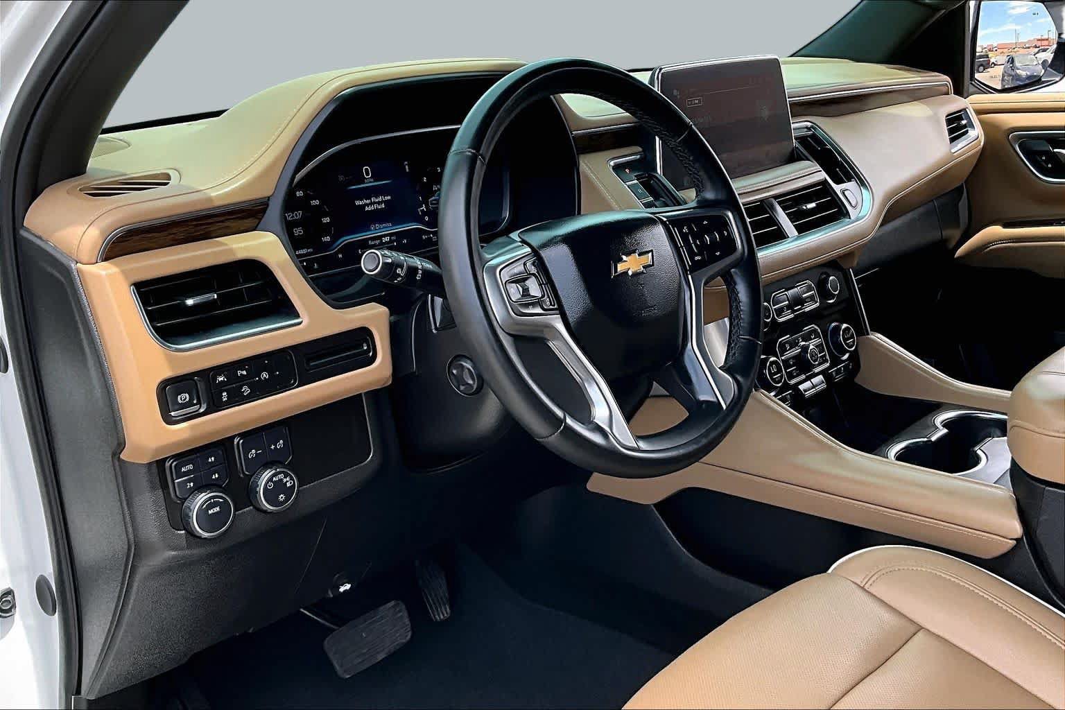 Used 2024 Chevrolet Tahoe Premier AWD/4WD image 17