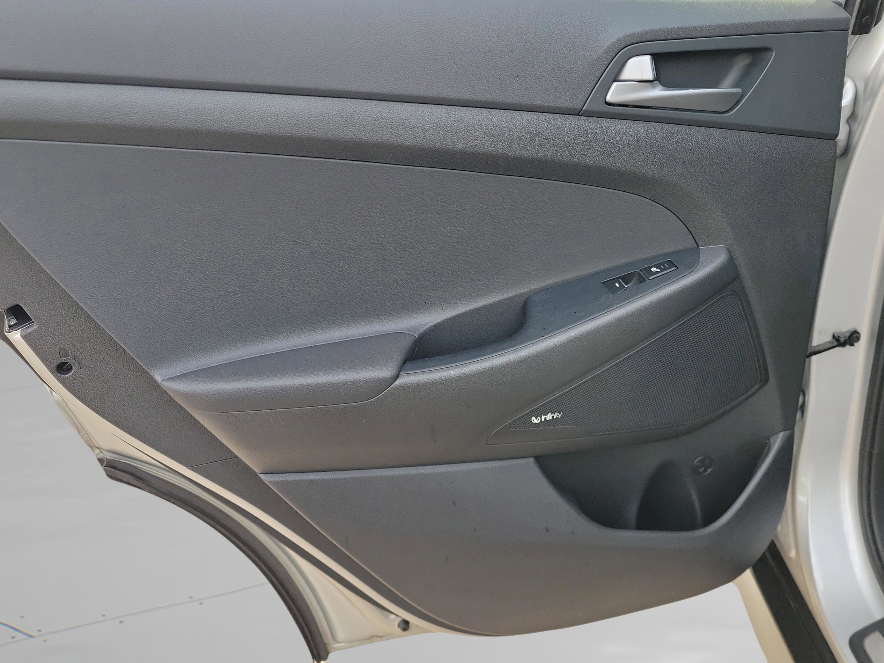 Used 2017 Hyundai Tucson Limited w/ Limited Ultimate Package 03 image 12