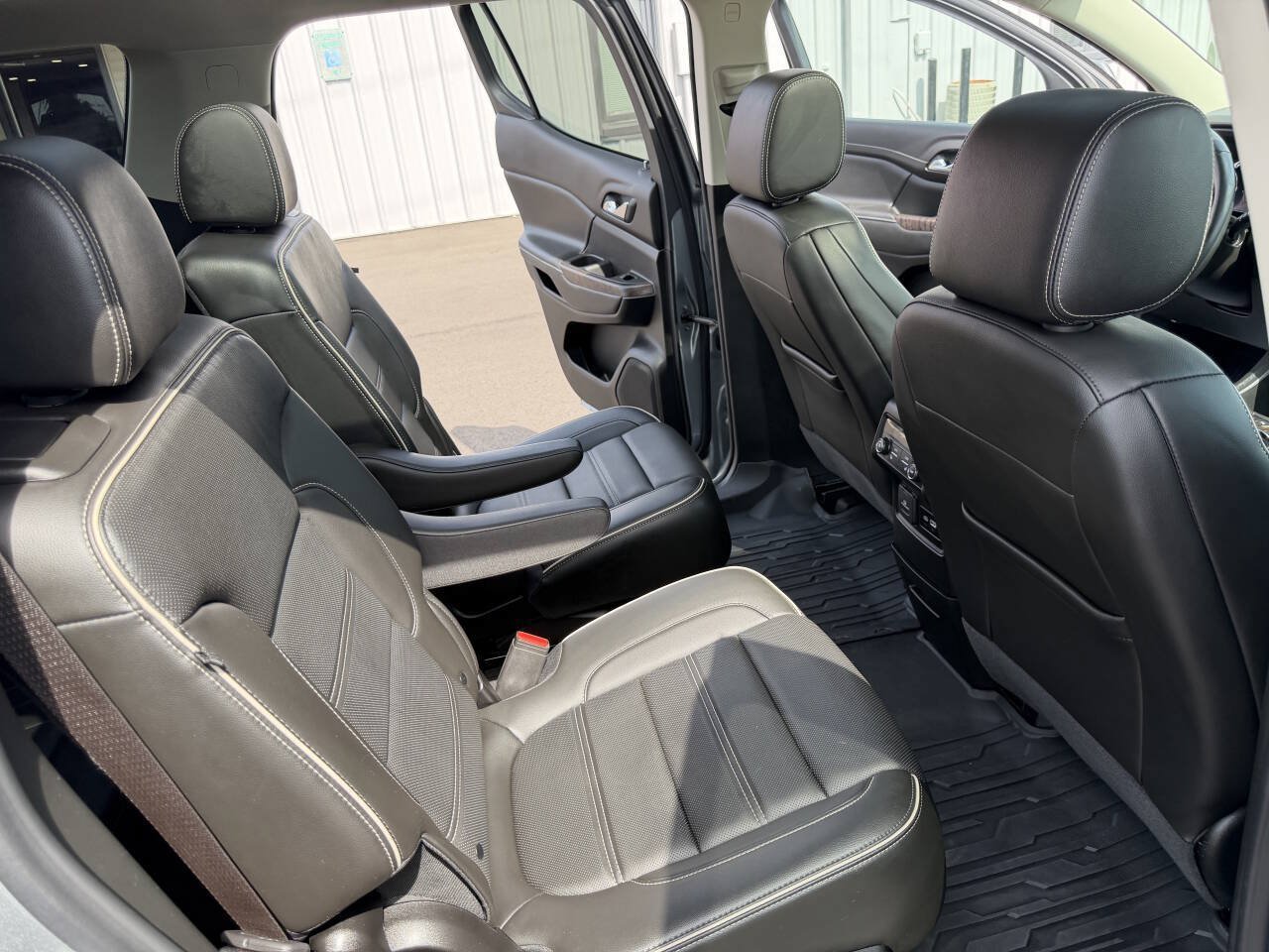 Used 2023 GMC Acadia Denali w/ Trailering Package AWD/4WD image 23