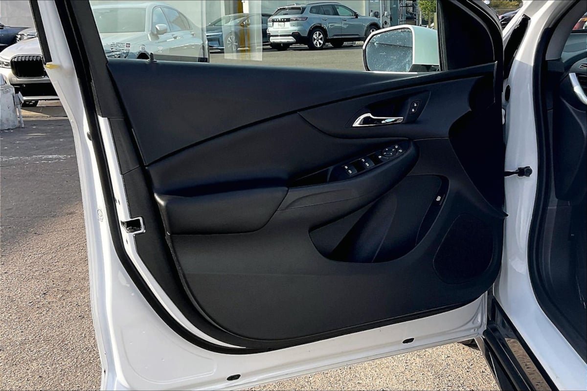 Used 2018 Chevrolet Volt LT FWD image 21