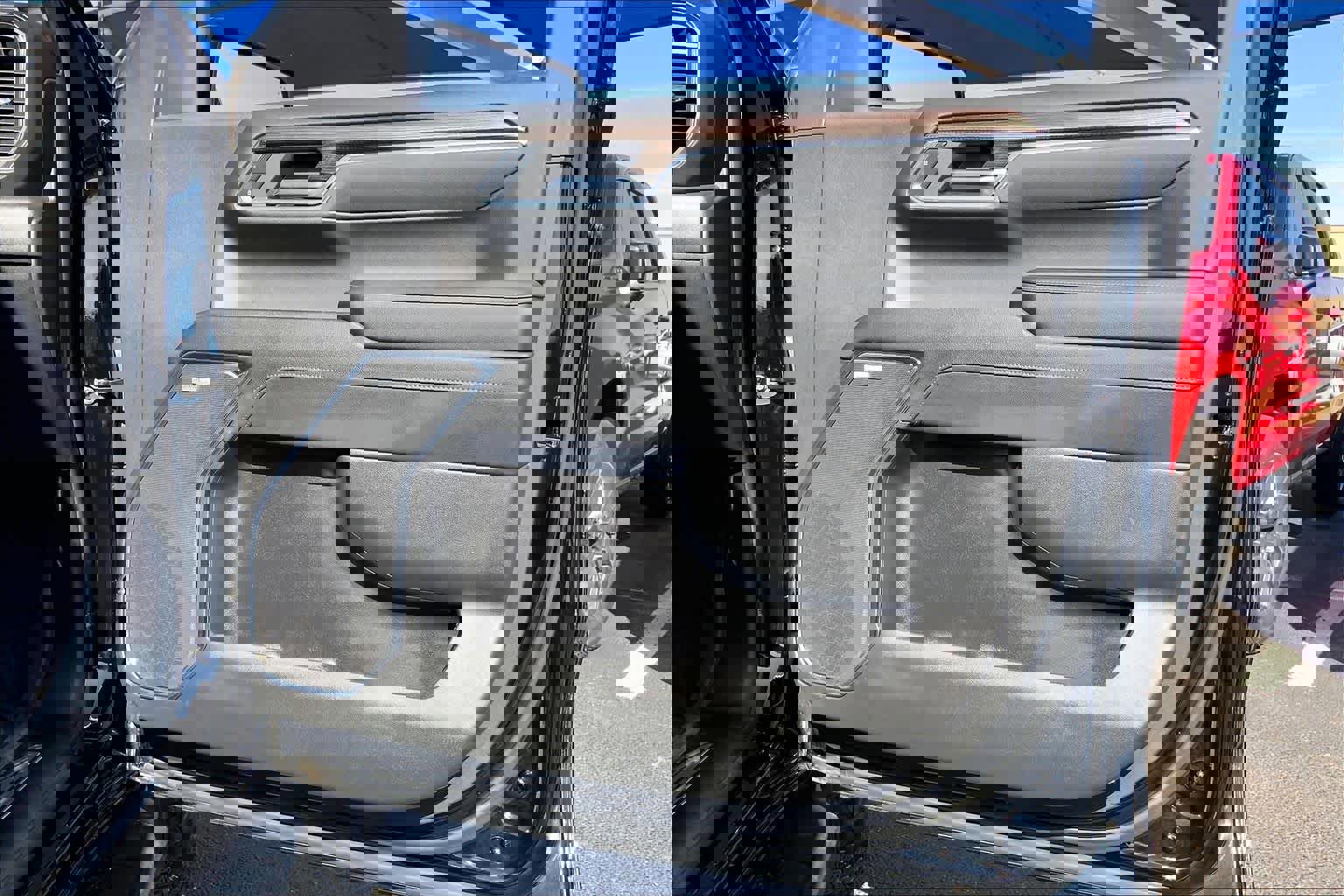 Used 2024 Chevrolet Silverado 1500 LT Trail Boss w/ Convenience Package II image 23