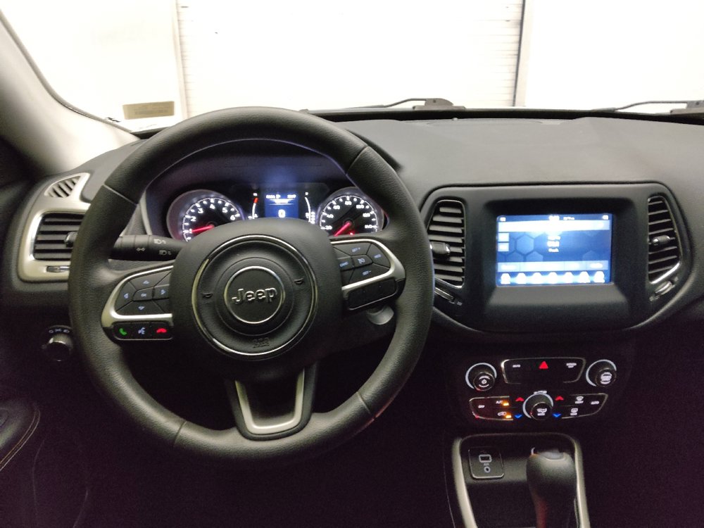 Used 2021 Jeep Compass Sport image 22