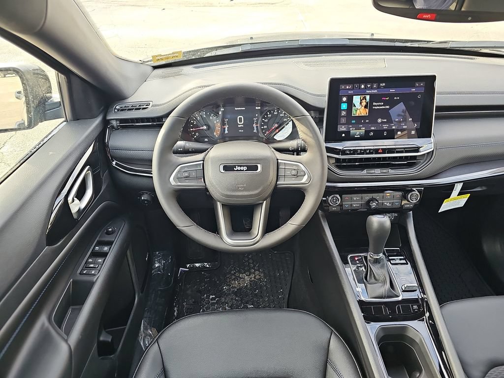 New 2026 Jeep Compass Latitude w/ Sun and Sound Group AWD/4WD image 16