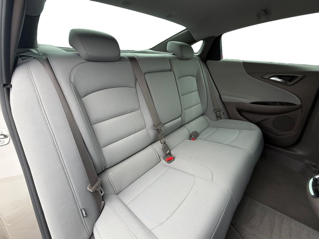 Used 2022 Chevrolet Malibu LT image 18