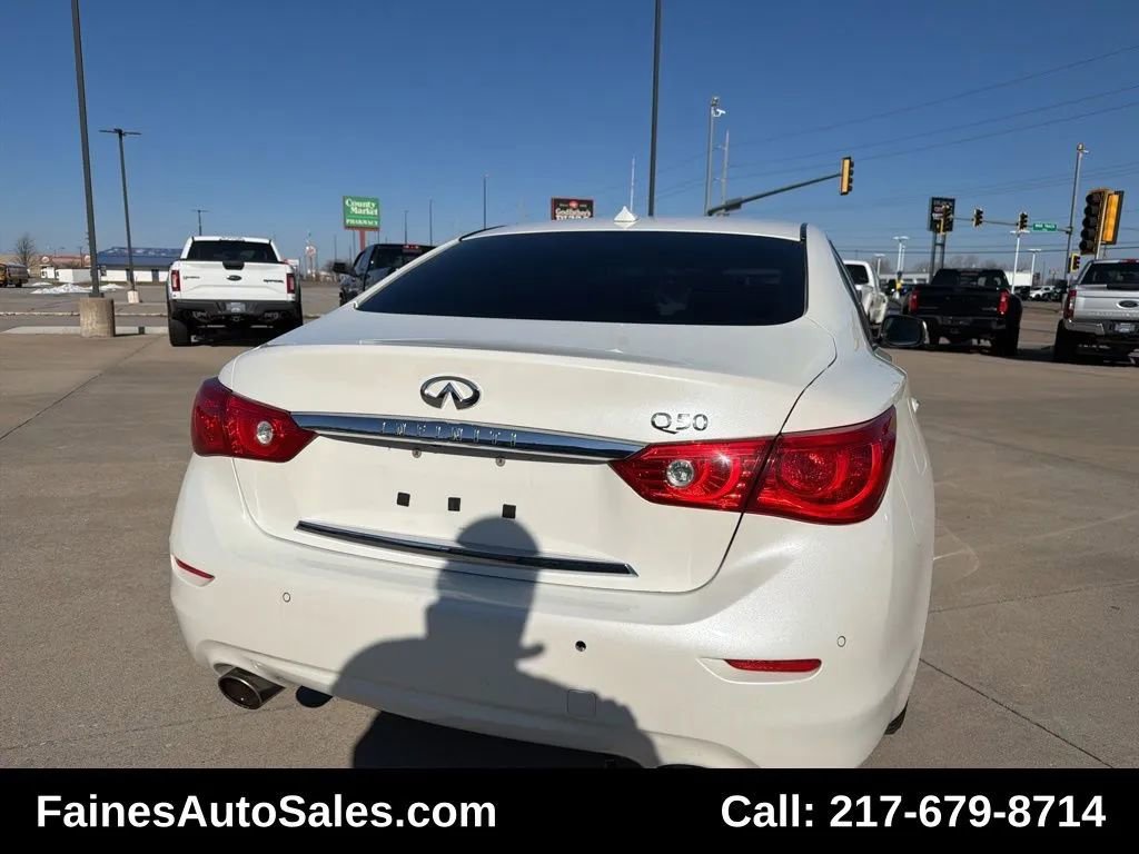 Used 2016 INFINITI Q50 Premium w/ Driver Assistance Package image 16