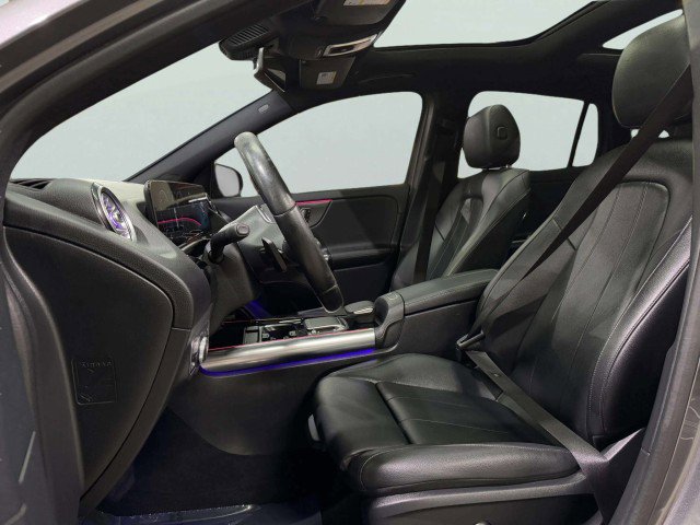 Used 2021 Mercedes-Benz GLA 250 4MATIC w/ Premium Package image 25