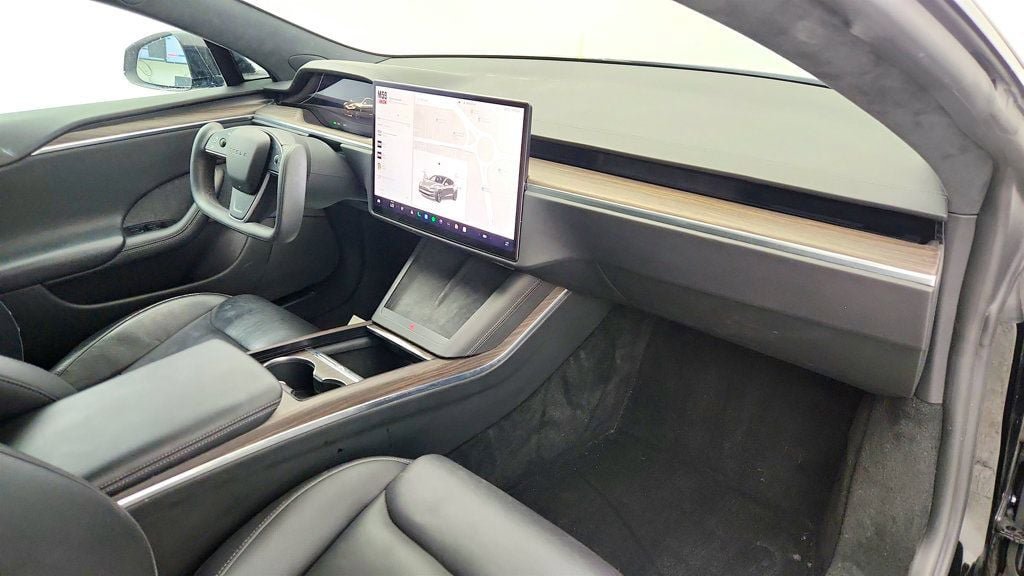 Used 2021 Tesla Model S Plaid image 27