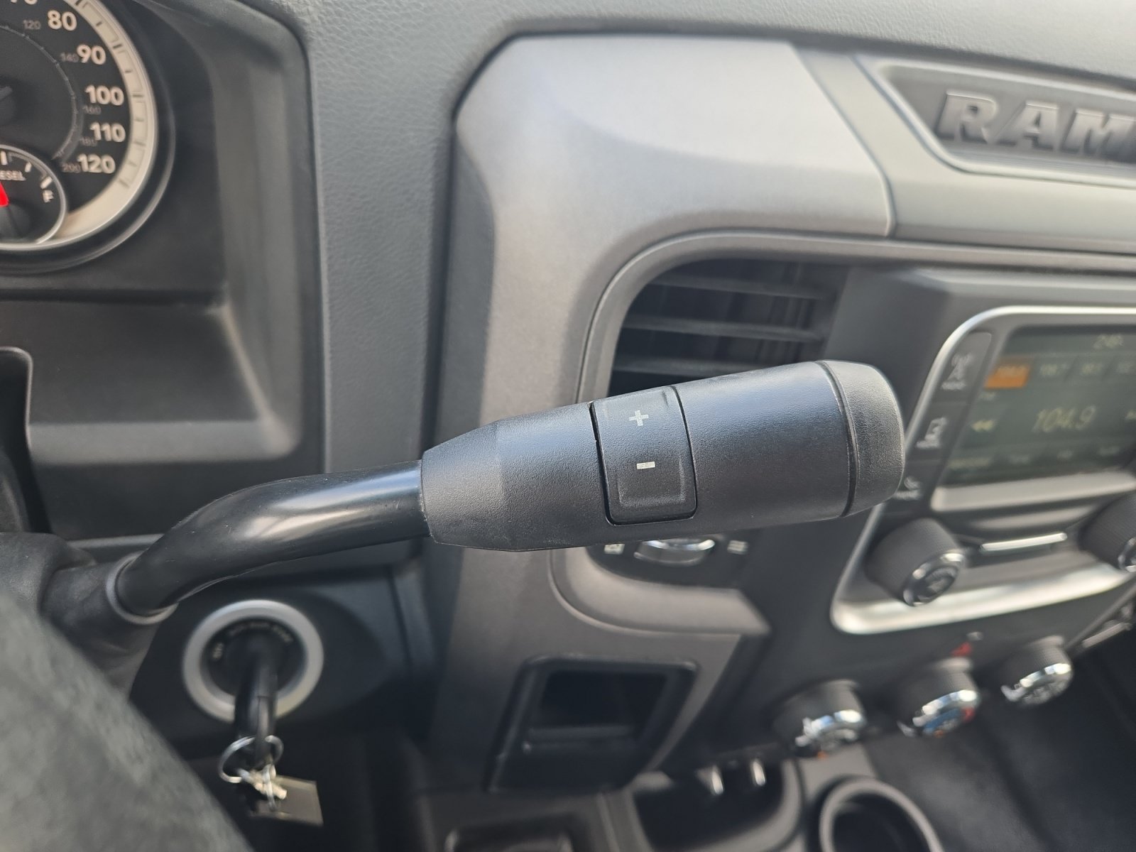 Used 2015 RAM 2500 Tradesman w/ Chrome Appearance Group AWD/4WD image 21