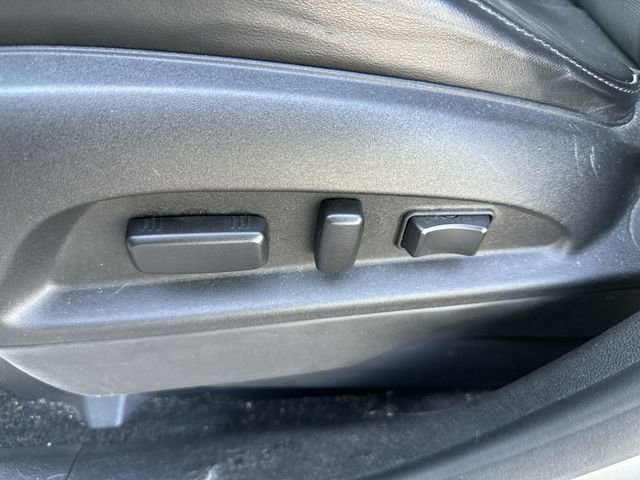 Used 2016 Chevrolet Equinox LTZ w/ Enhanced Convenience Package FWD image 16
