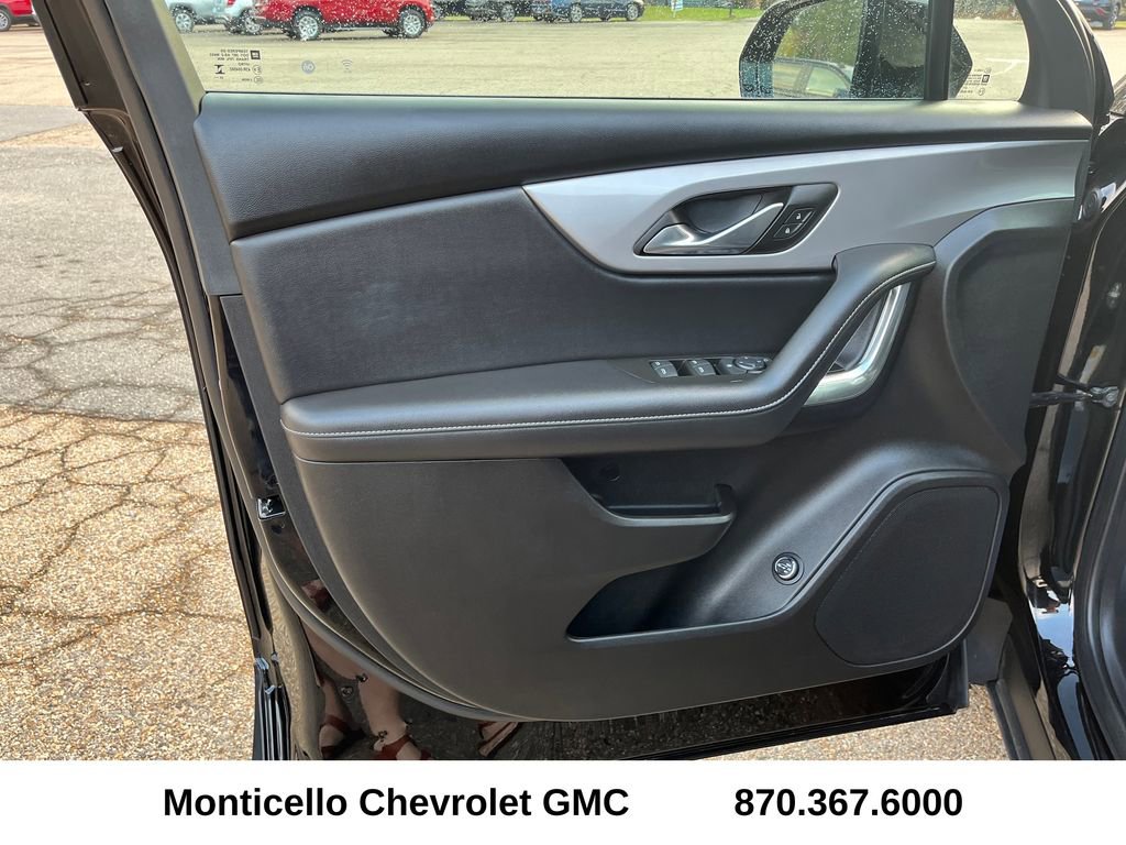 Used 2024 Chevrolet Blazer LT w/ Convenience Package FWD image 10