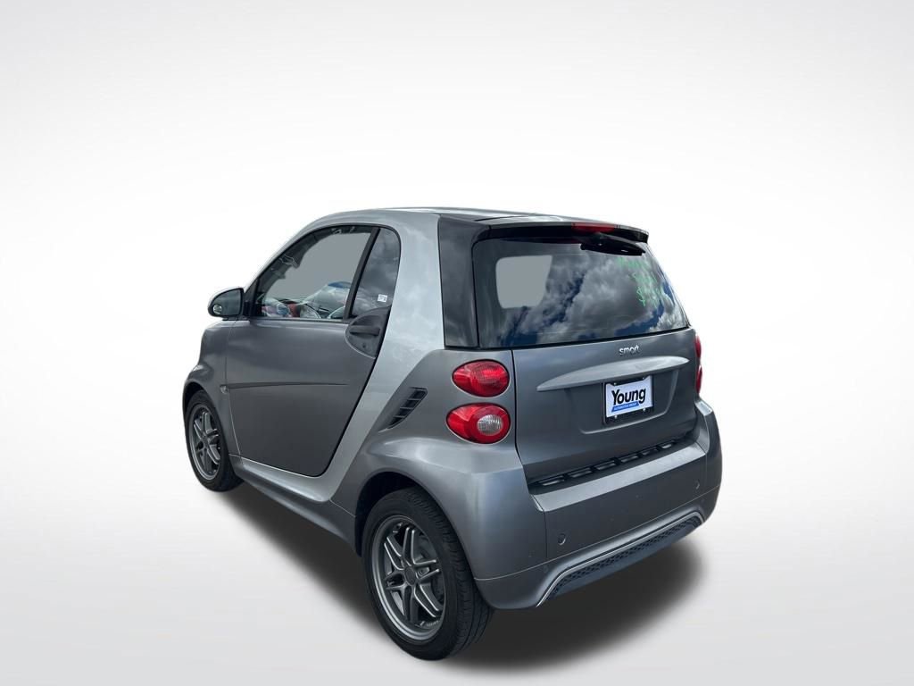 Used 2013 smart fortwo pure image 3