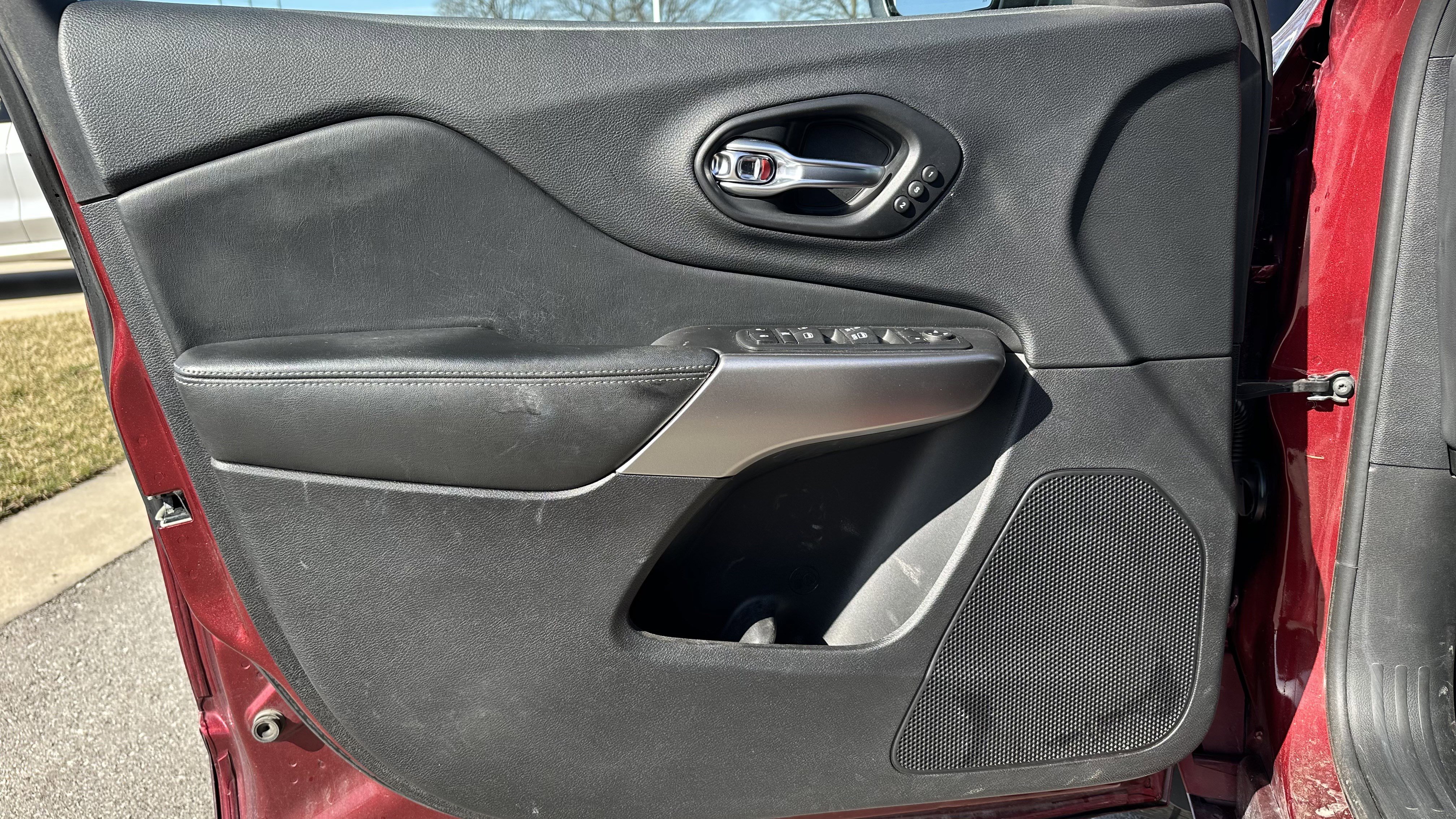 Used 2020 Jeep Cherokee High Altitude image 16