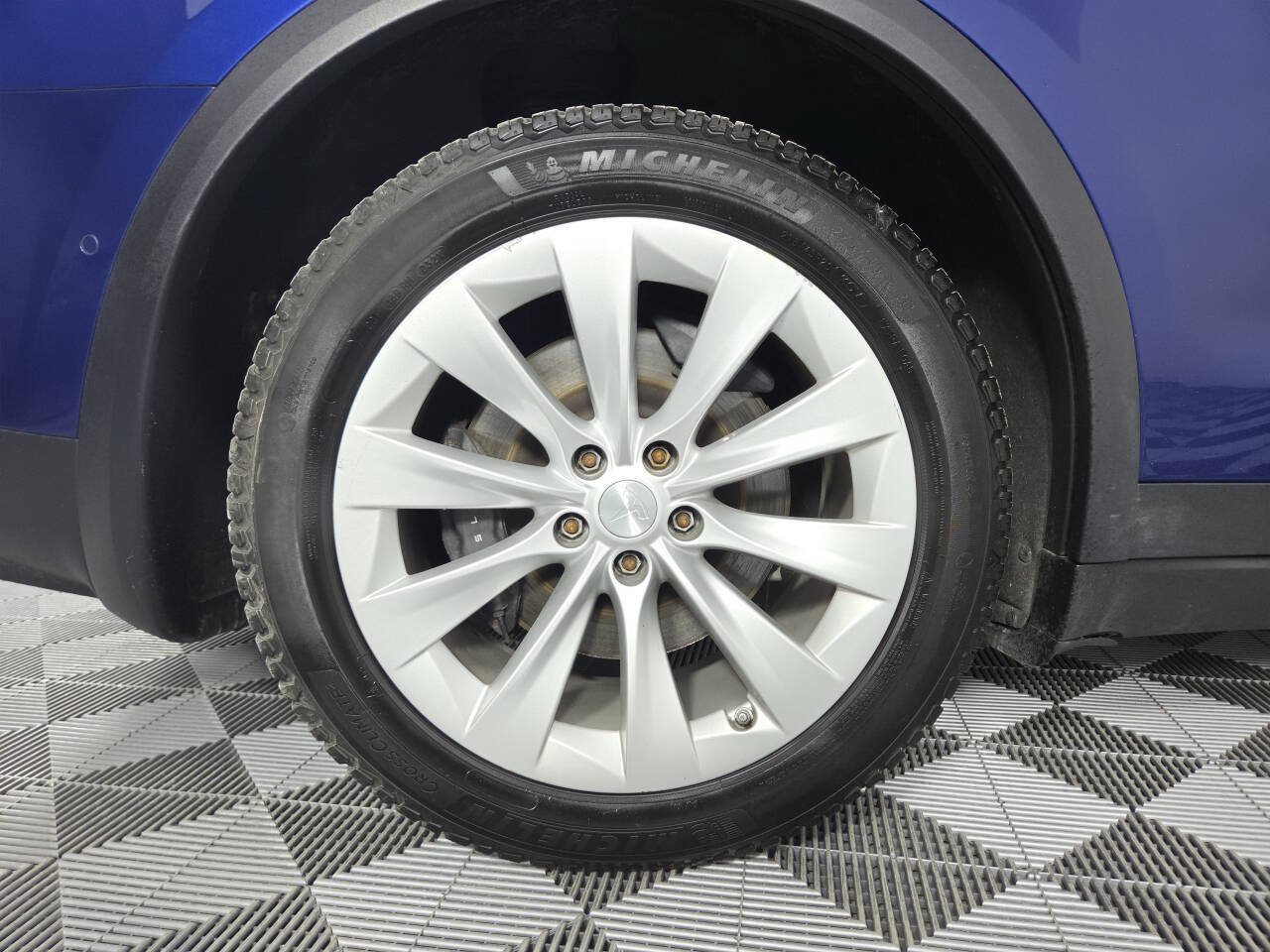 Used 2016 Tesla Model X 75D AWD/4WD image 10