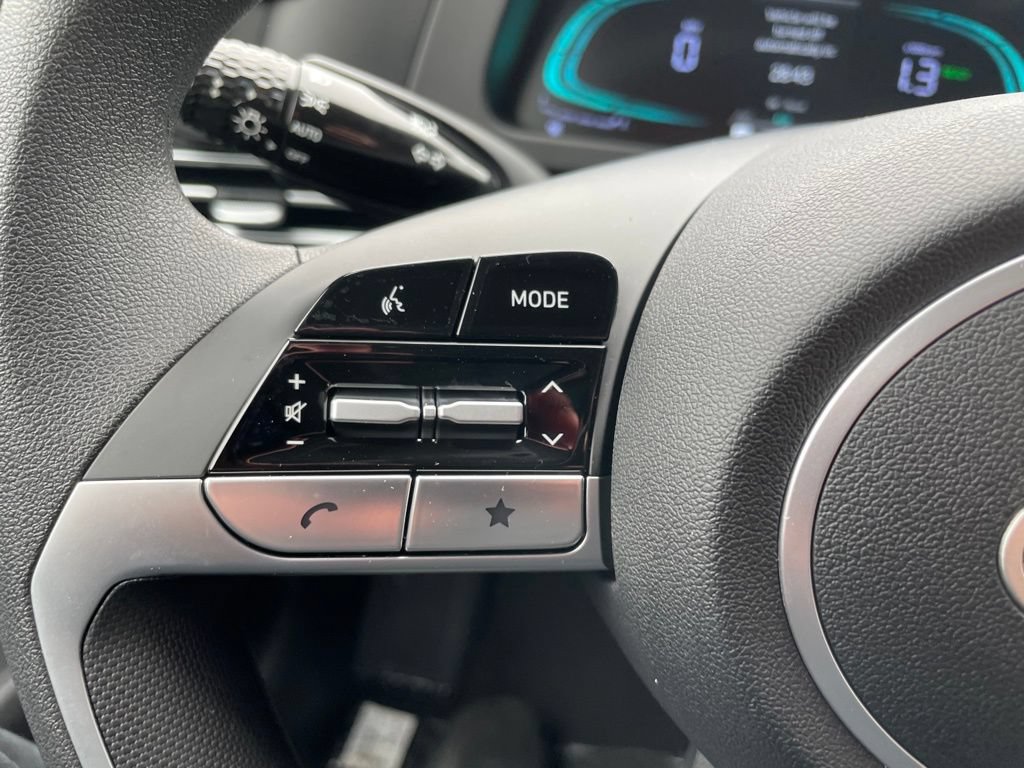 New 2026 Hyundai Elantra Hybrid FWD image 17