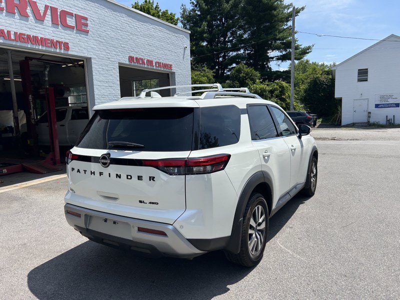 Used 2023 Nissan Pathfinder SL w/ Lighting Package (N92) AWD/4WD image 7