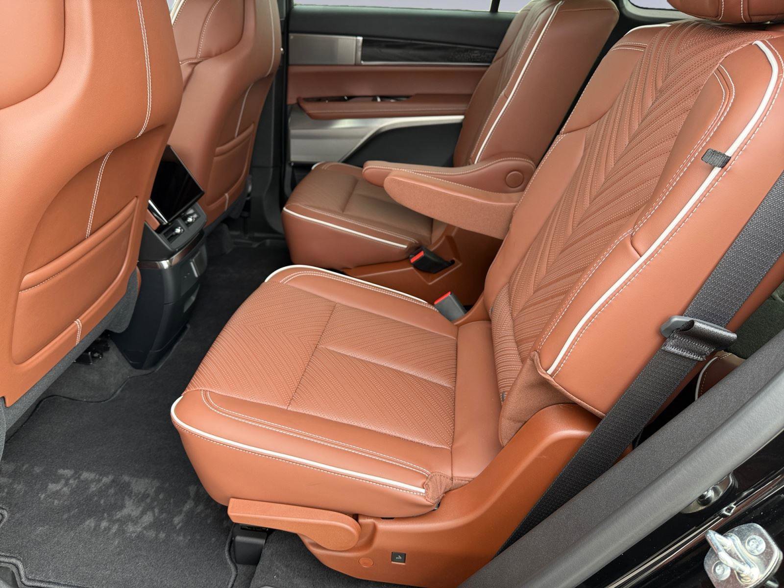 New 2026 Cadillac Vistiq Platinum image 10