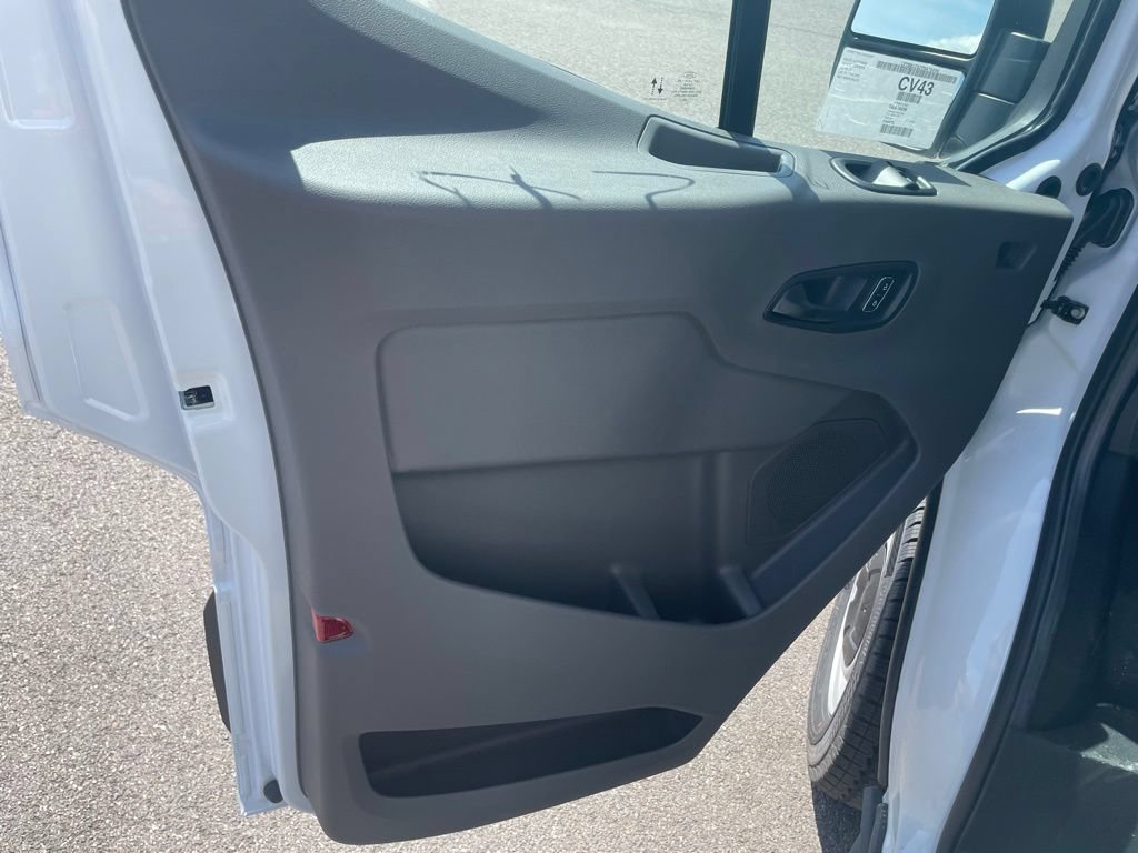 New 2026 Ford Transit 250 148 Medium Roof RWD image 11