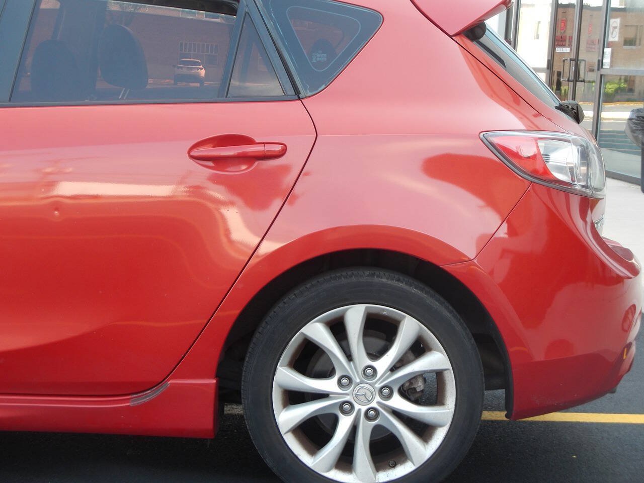 Used 2011 MAZDA MAZDA3 s Grand Touring w/ Tech Pkg FWD image 13