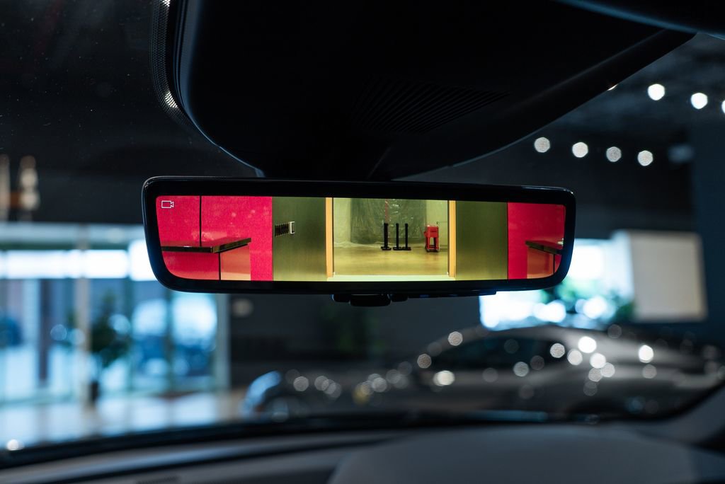 Certified 2025 Ferrari Purosangue AWD/4WD image 35