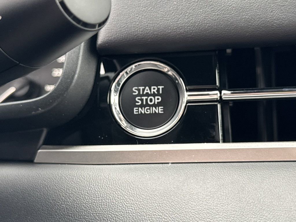 New 2026 Mitsubishi Outlander LE FWD image 18
