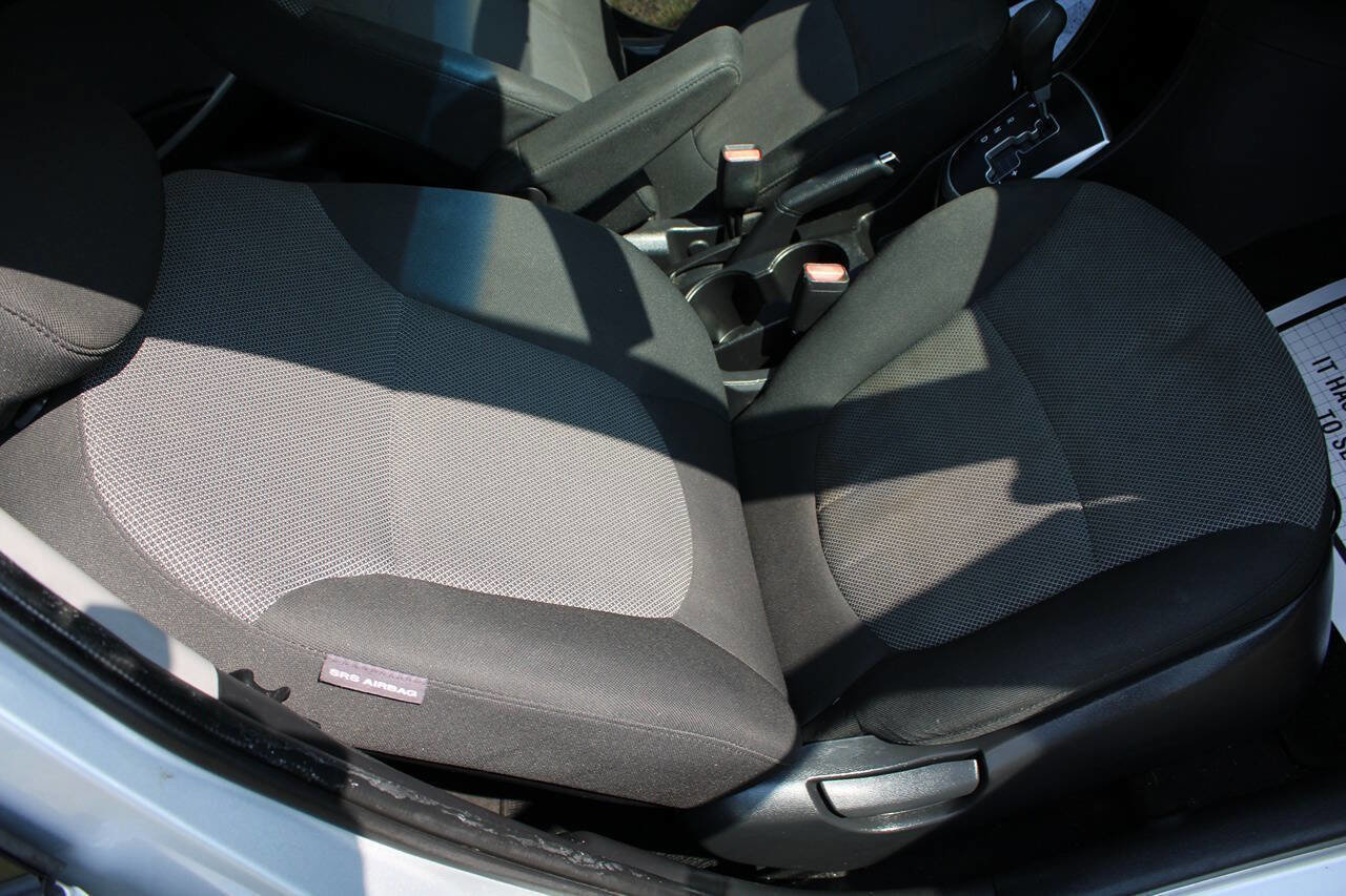 Used 2014 Hyundai Accent GS image 35