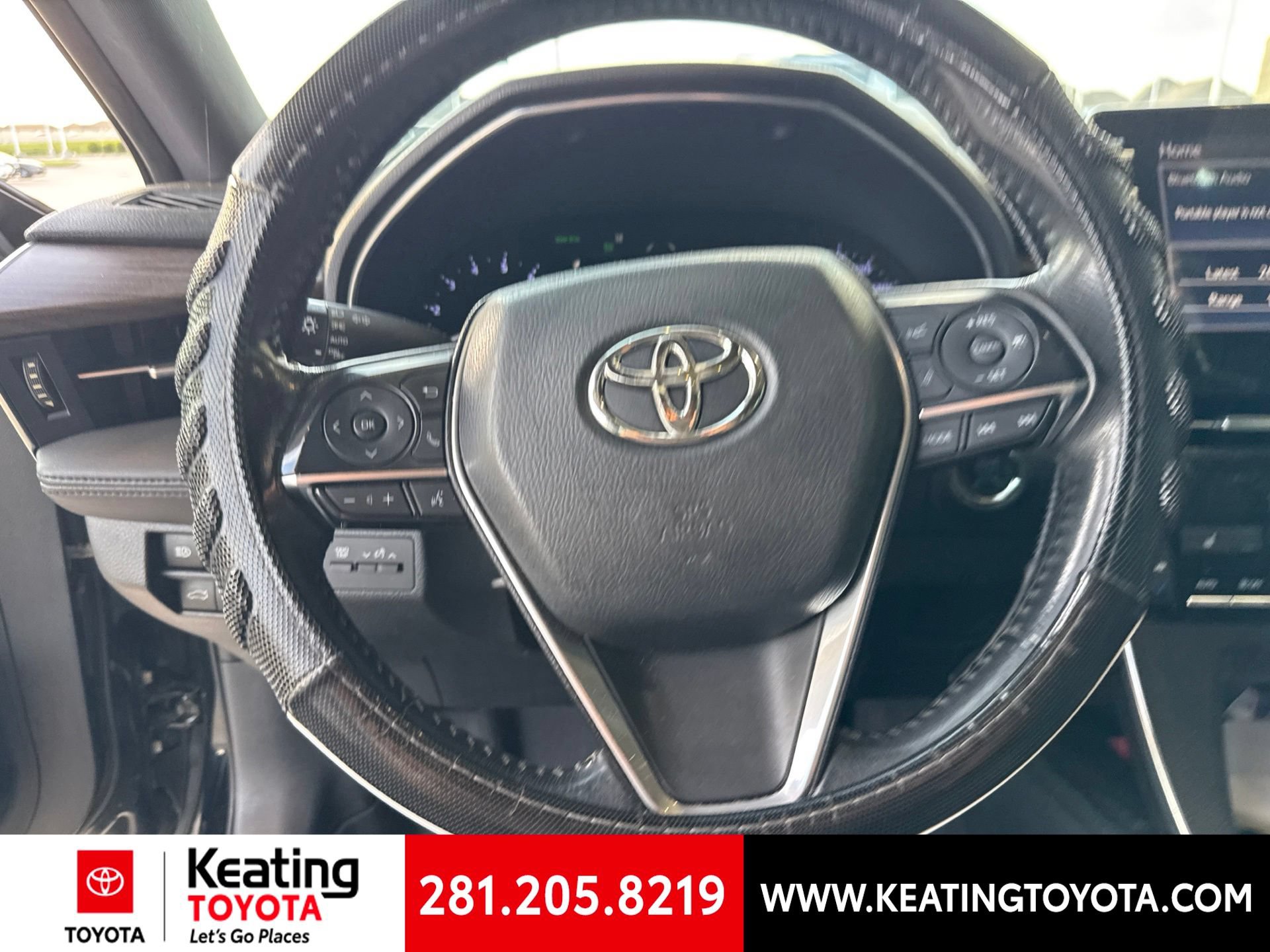 Used 2019 Toyota Avalon XLE w/ Moonroof Package FWD image 13