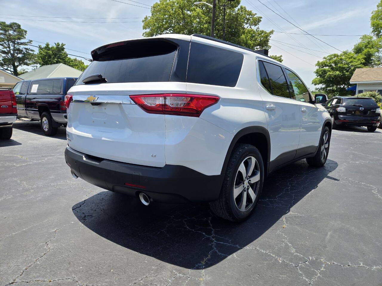 Used 2019 Chevrolet Traverse LT FWD image 7