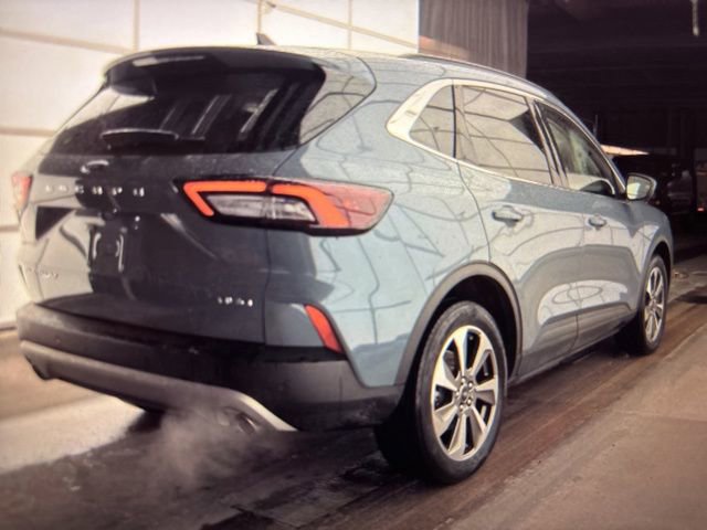 Used 2024 Ford Escape Platinum image 17