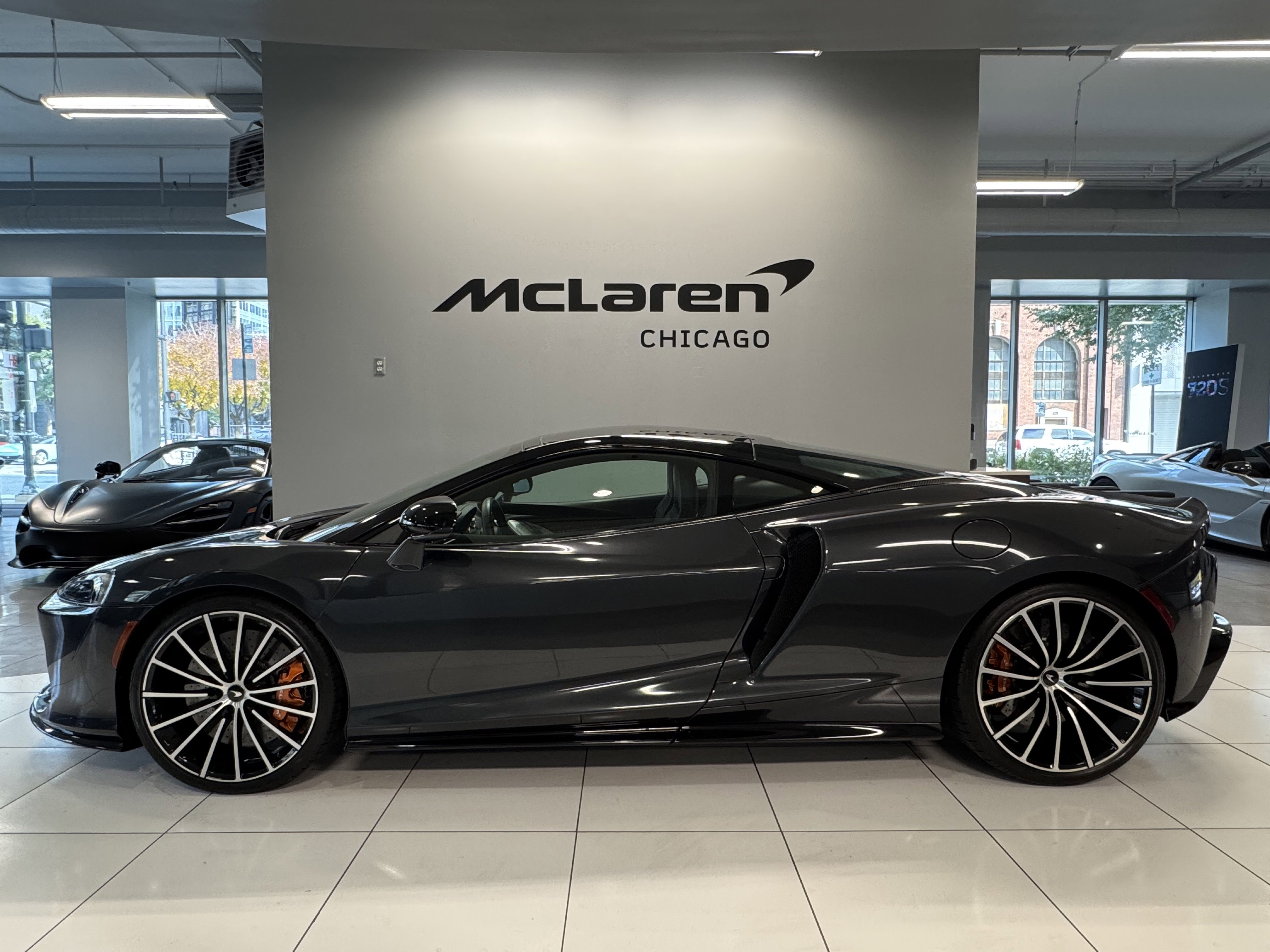 Used 2022 McLaren GT image 2