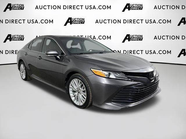 Used 2020 Toyota Camry XLE FWD image 2