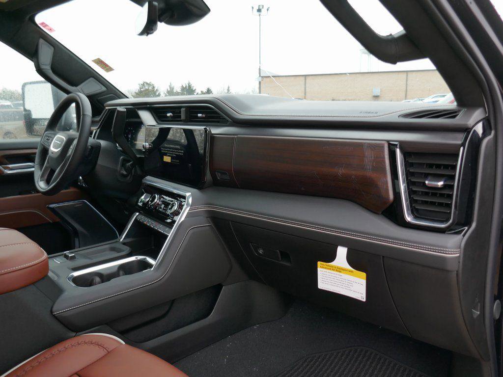 New 2026 GMC Sierra 2500 Denali Ultimate image 13