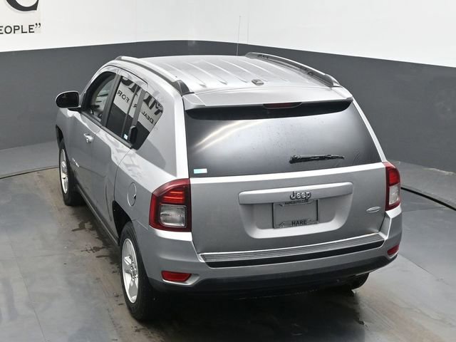Used 2016 Jeep Compass Latitude image 56