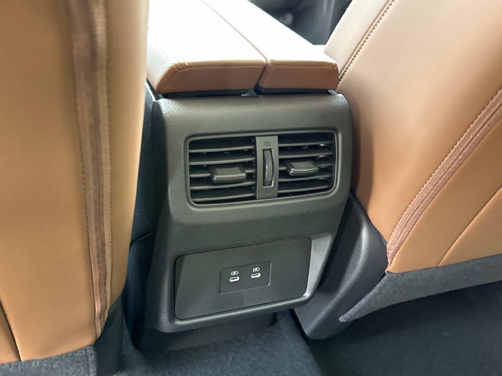 New 2026 Nissan Rogue Platinum AWD/4WD image 15