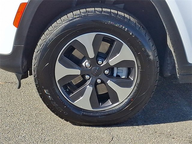 Used 2024 Jeep Grand Cherokee Limited 4xe image 8