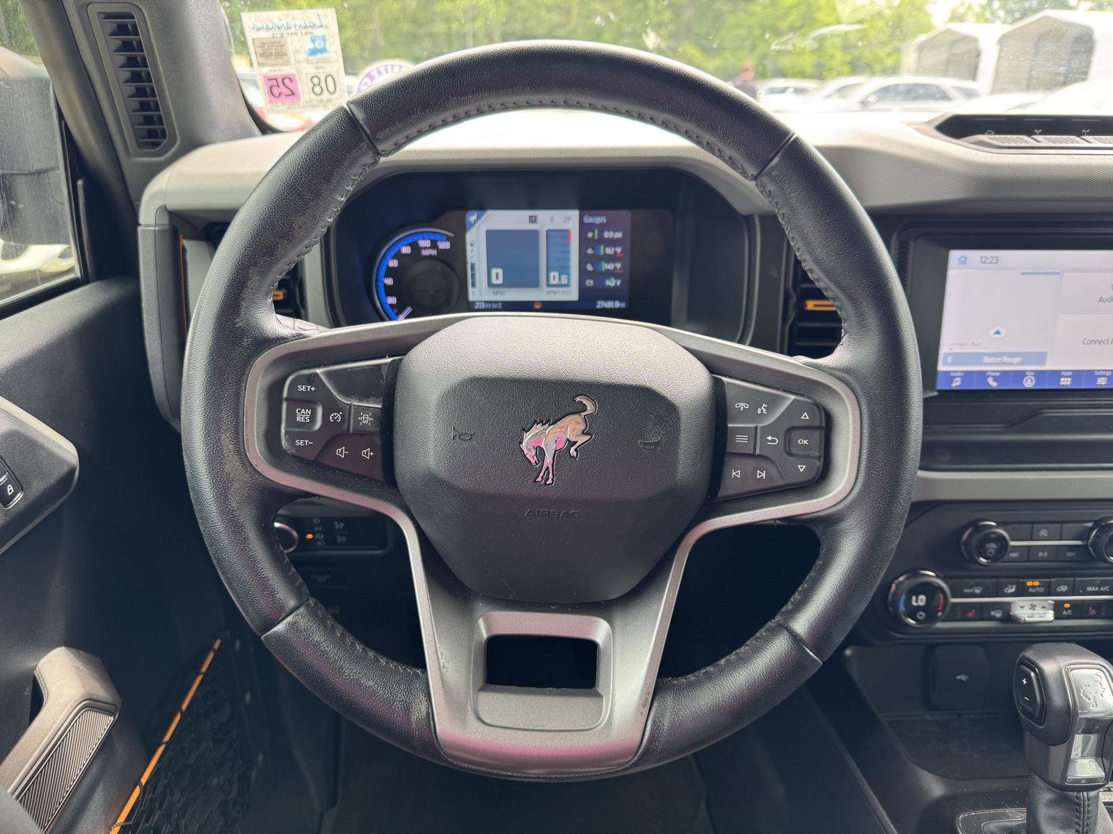 Used 2023 Ford Bronco Badlands image 10