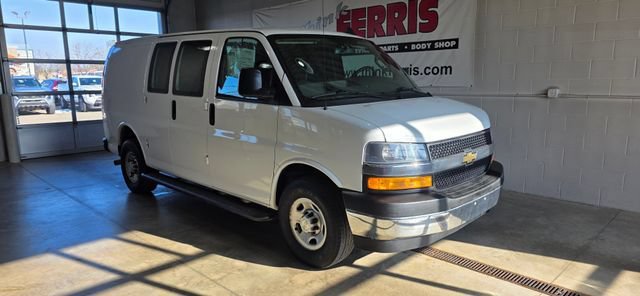 Used 2021 Chevrolet Express 2500 w/ Driver Convenience Package RWD image 9