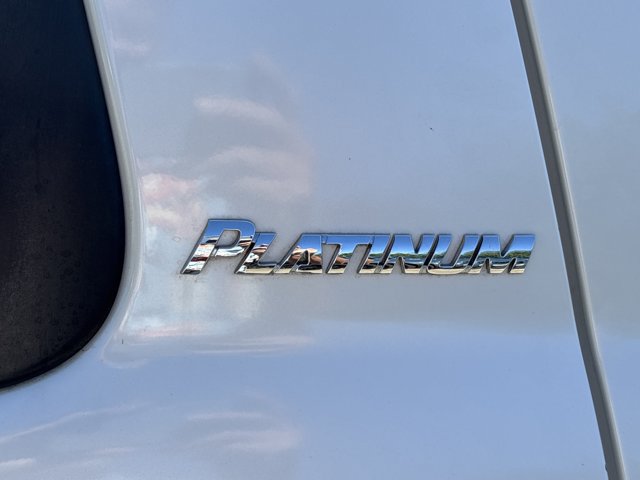 Used 2013 Toyota Sequoia Platinum AWD/4WD image 17