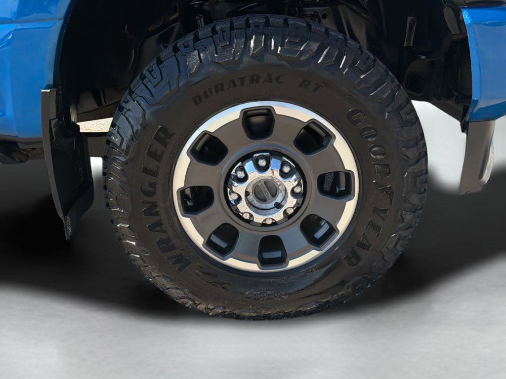 Used 2020 Ford F350 Platinum w/ FX4 Off-Road Package image 27