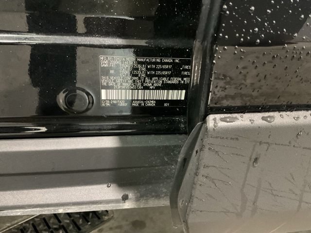 Used 2025 Toyota RAV4 XLE AWD/4WD image 29