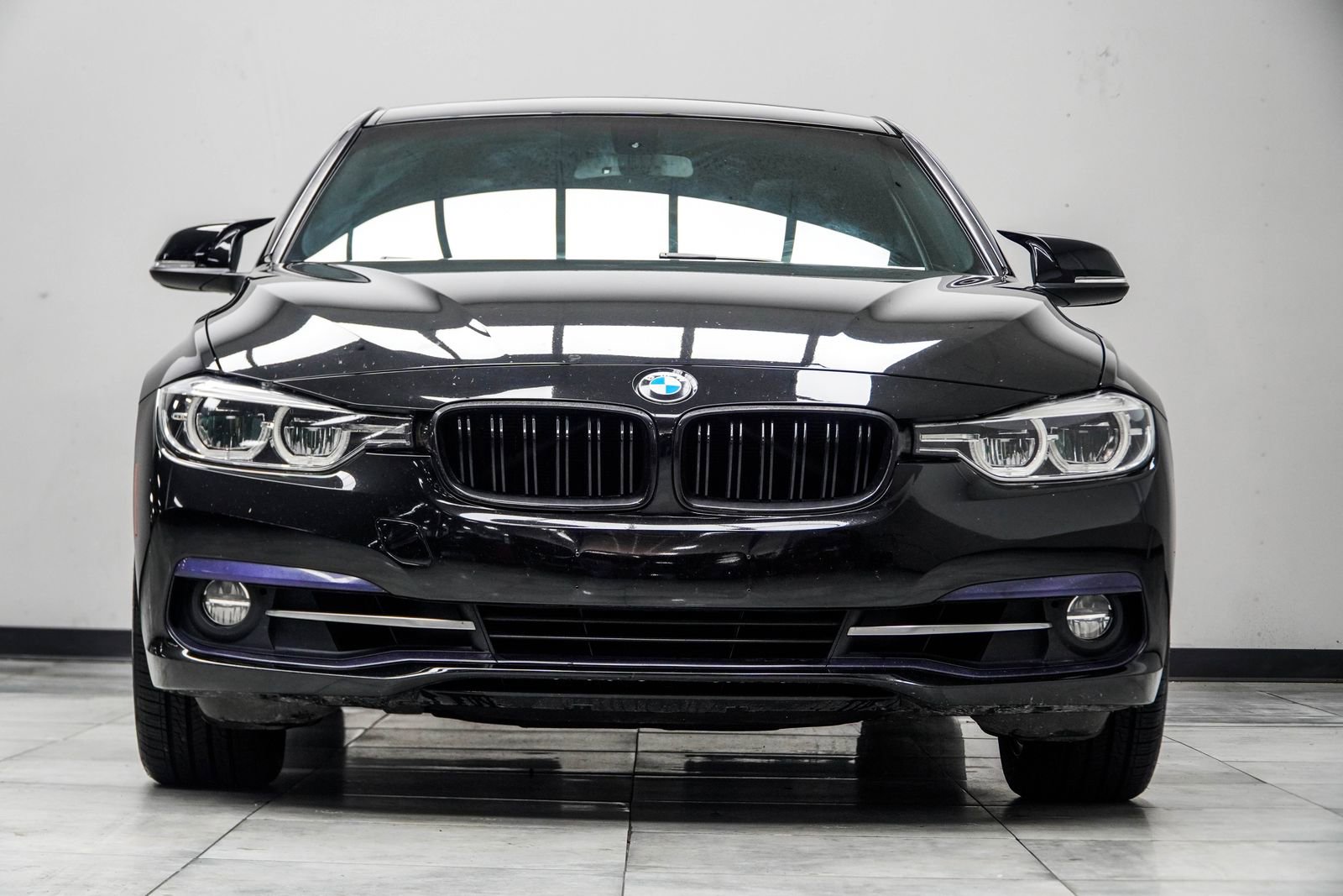 Used 2018 BMW 330i xDrive Sedan w/ Convenience Package AWD/4WD image 6