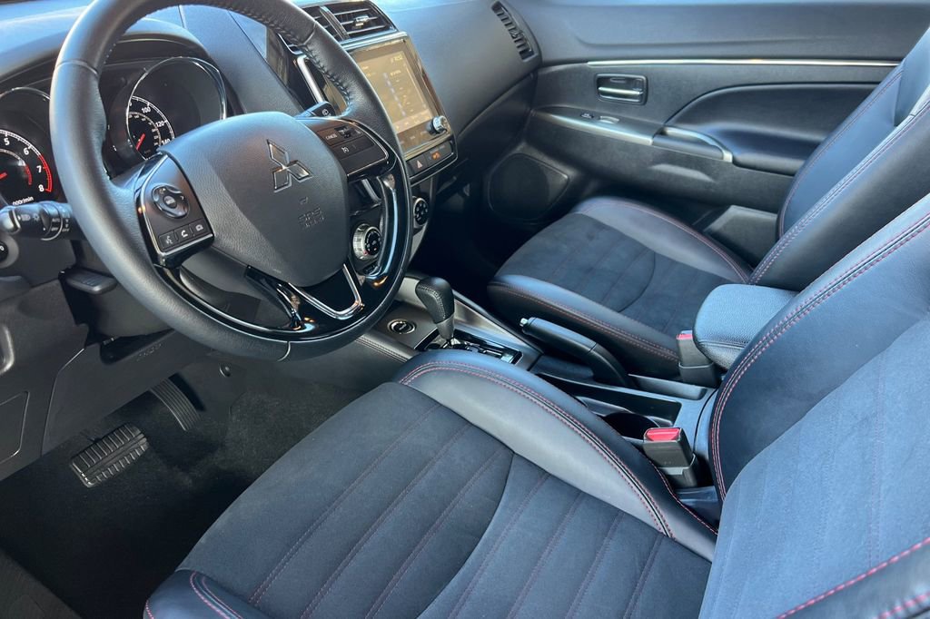 Used 2024 Mitsubishi Outlander Sport AWD image 5