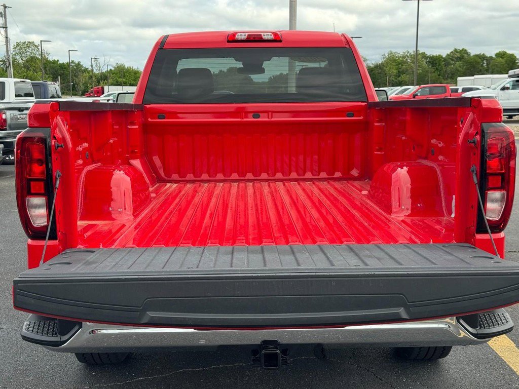 Used 2023 GMC Sierra 1500 Pro w/ Pro Value Package AWD/4WD image 4