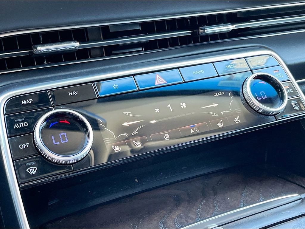 Used 2023 Genesis GV80 2.5T w/ Prestige Package AWD/4WD image 16