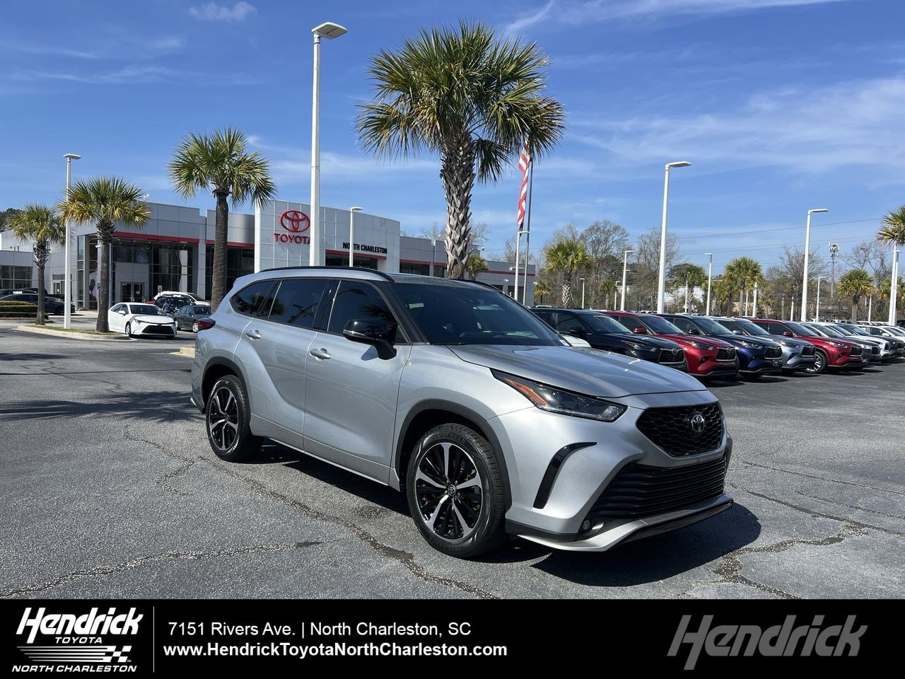 Used 2022 Toyota Highlander XSE image 1